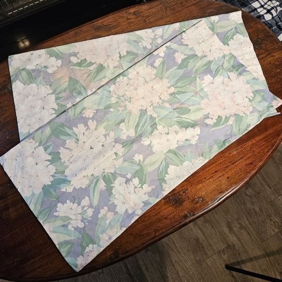 Set of 2 vintage king-size floral pattern pillow cases. - Picture 8 of 8